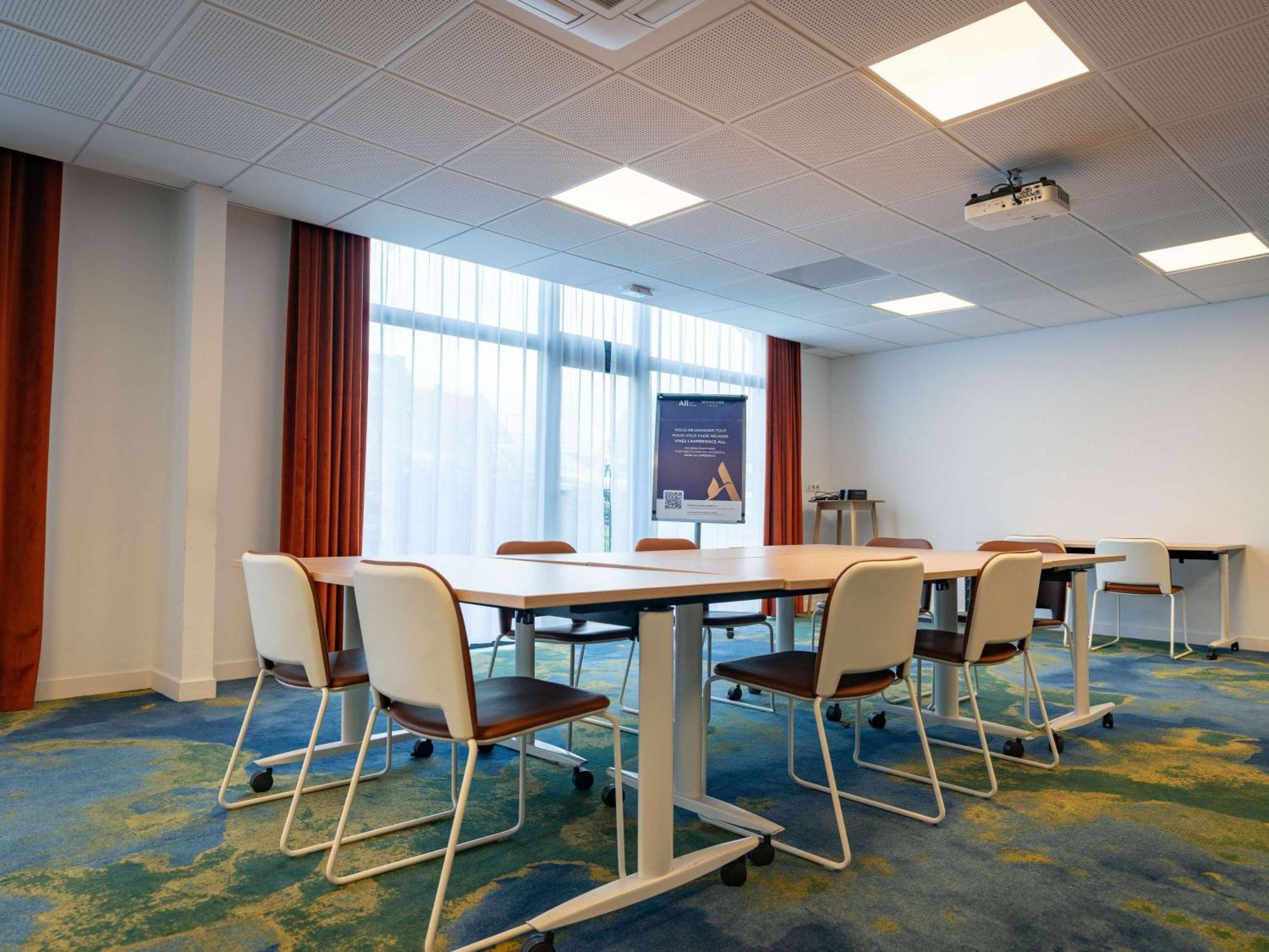 Mercure Saint Omer Centre Gare Ngoại thất bức ảnh